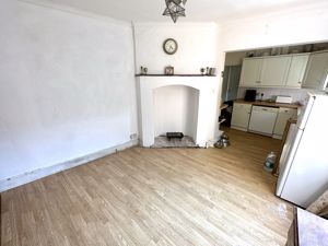 Photo 5- click for photo gallery